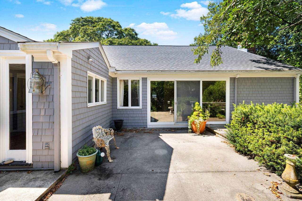 89 Swift Avenue - Photo 1