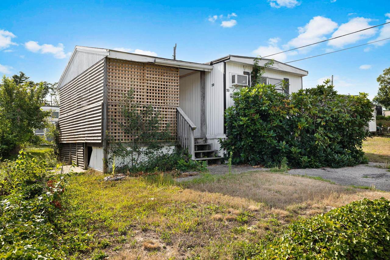300 Nathan Ellis Highway - Photo 1