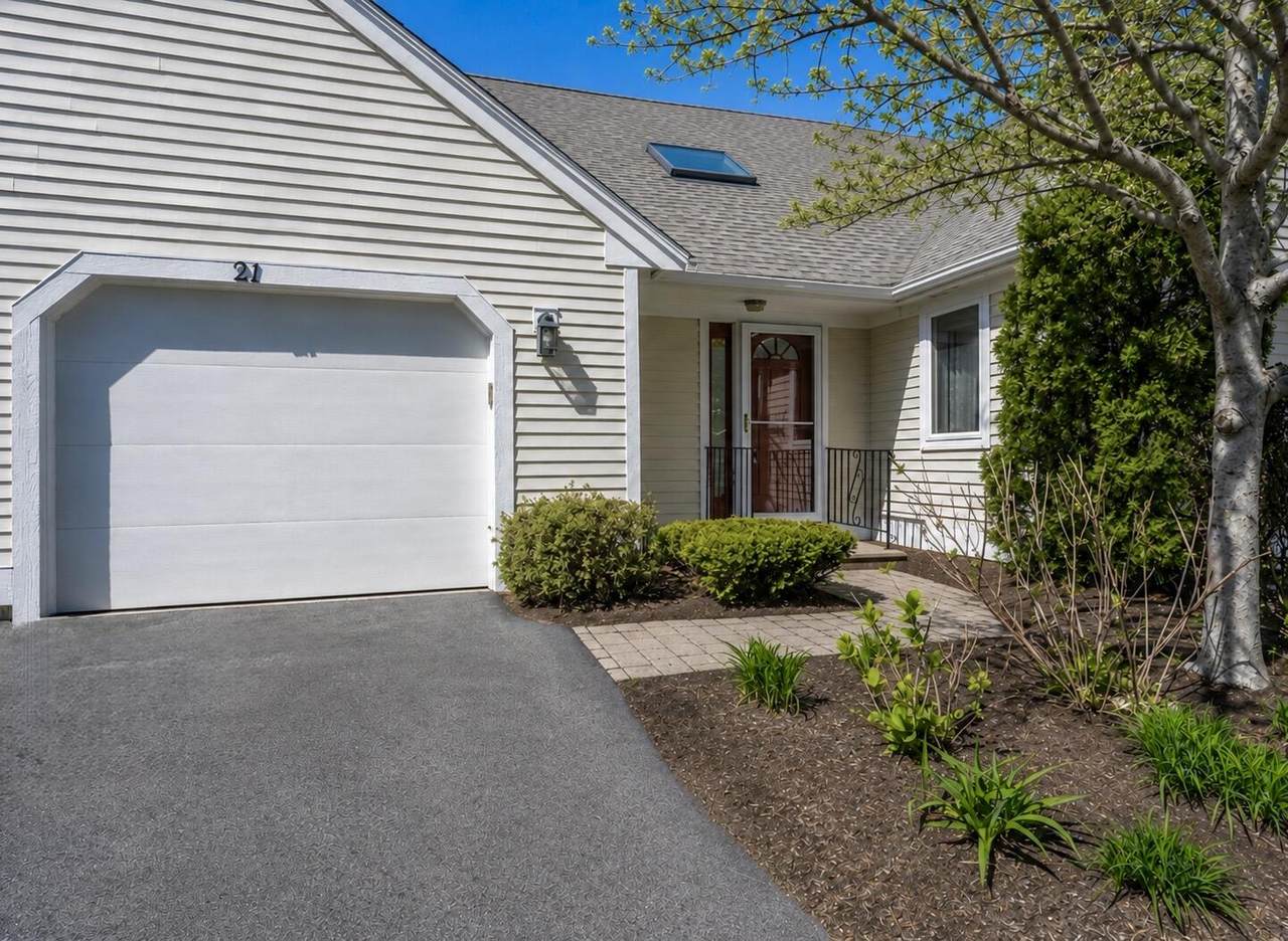 21 Rolling Green Lane - Photo 1