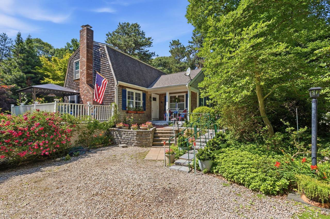 25 Muskegat Road - Photo 1