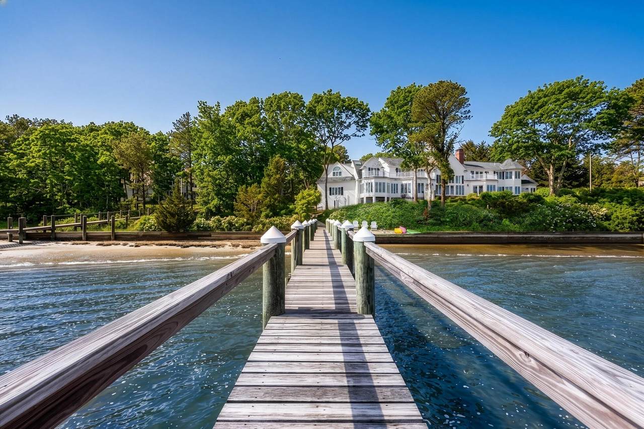 https://bt-photos.global.ssl.fastly.net/capecod/1280_boomver_7_22505080-2.jpg