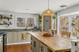 138 Chase Street - Photo 10