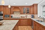 4 Surrey Lane - Photo 32