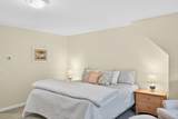 4 Surrey Lane - Photo 70