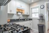 10 Essex Place - Photo 14