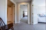 4 Center Place - Photo 20