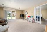 8 Hollyhock Knoll Court - Photo 32