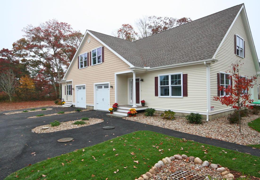 637 Gifford Street - Photo 1