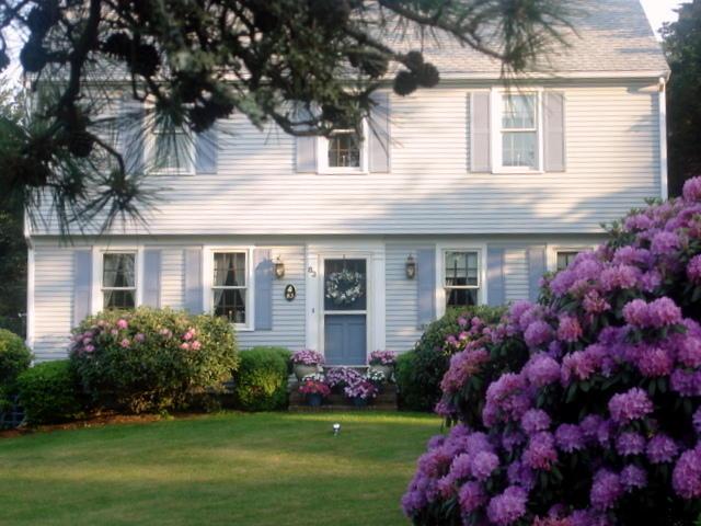 83 Colonial Way - Photo 1