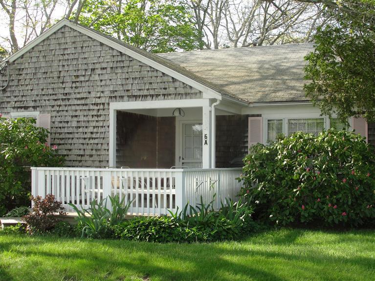 230 Gosnold Street - Photo 1