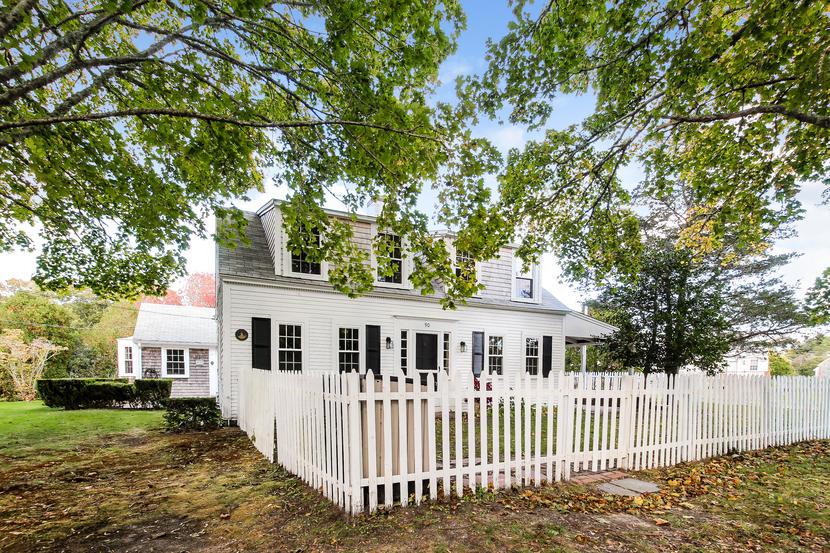 90 Sweetbriar Drive - Photo 1