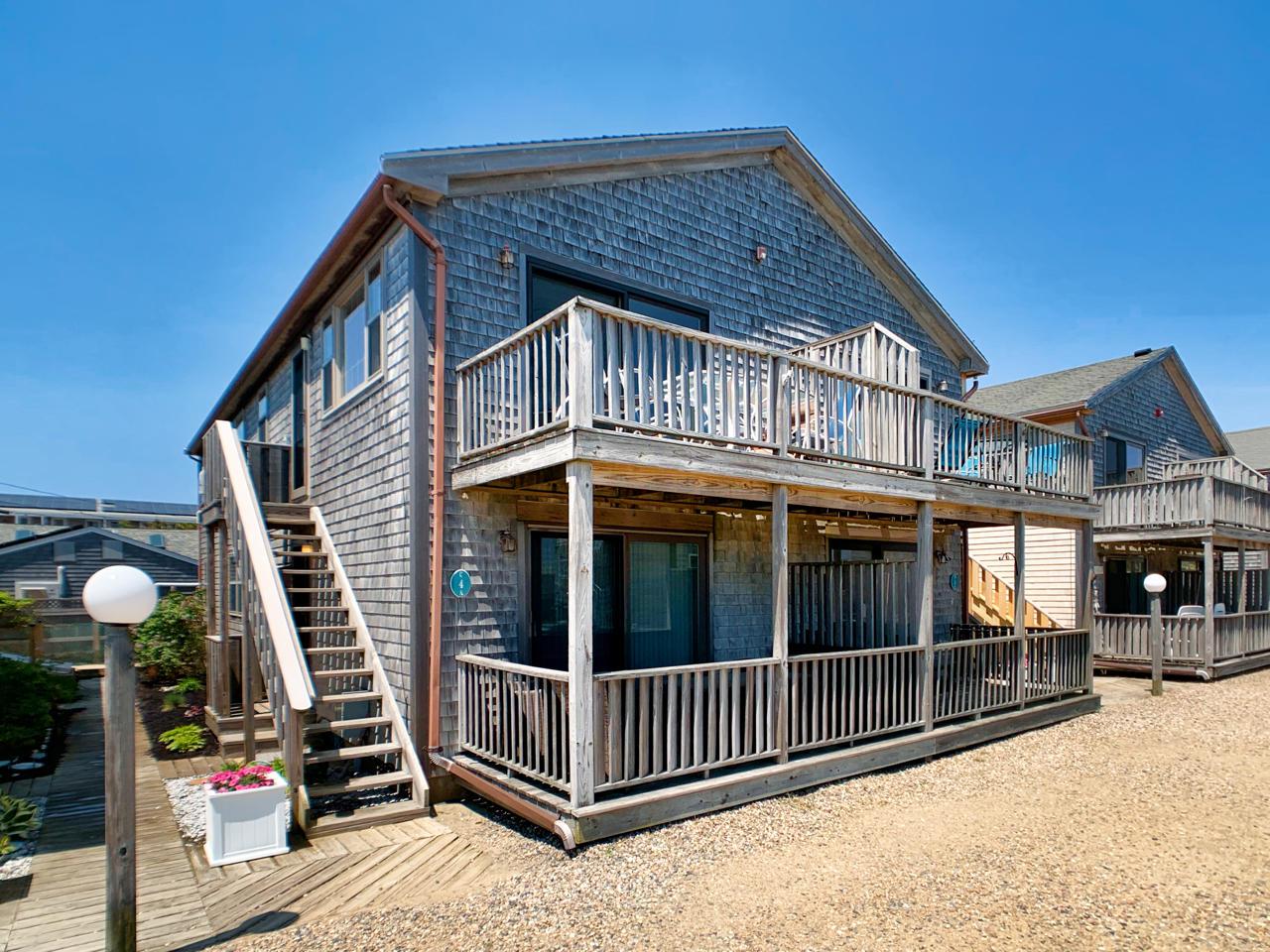 945 Commercial Street - Photo 1