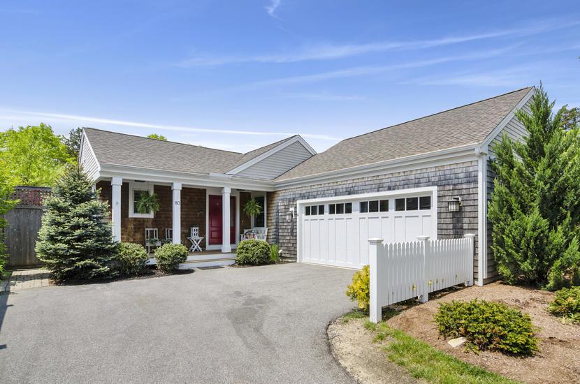 80 Conifer Hill - Photo 1