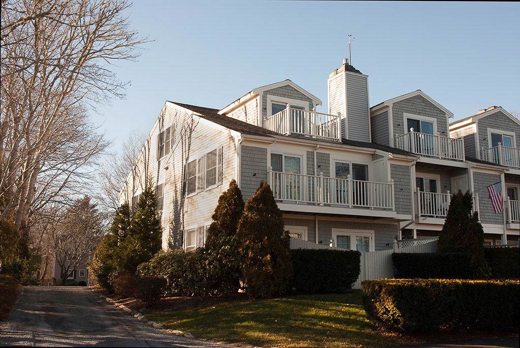 925 Main Street - Photo 1