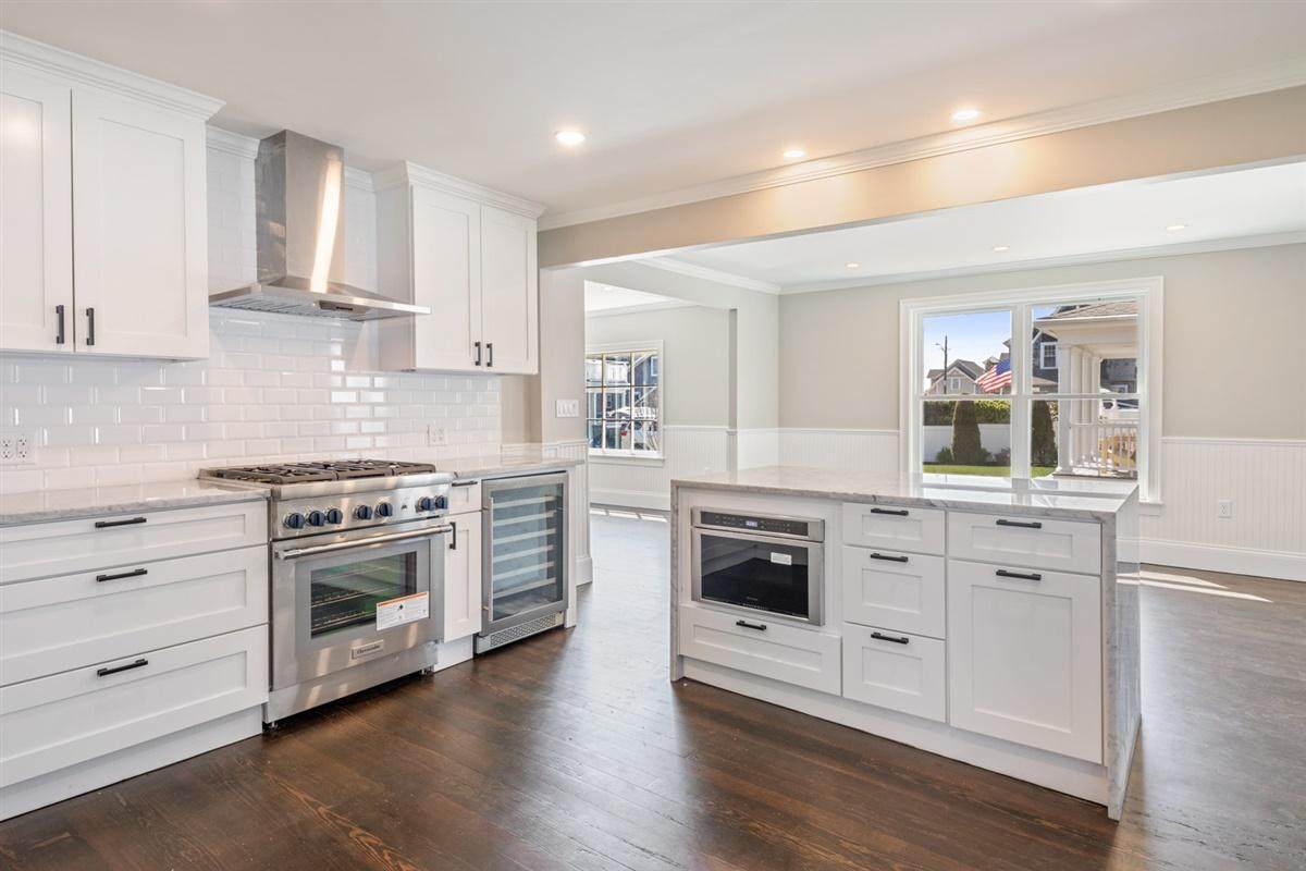 21 Amherst Avenue - Photo 1