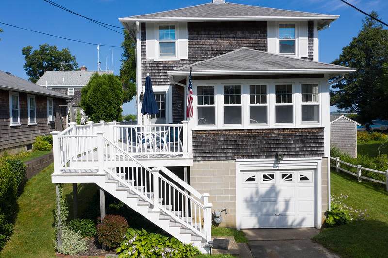 9 Weetamoe Road - Photo 1