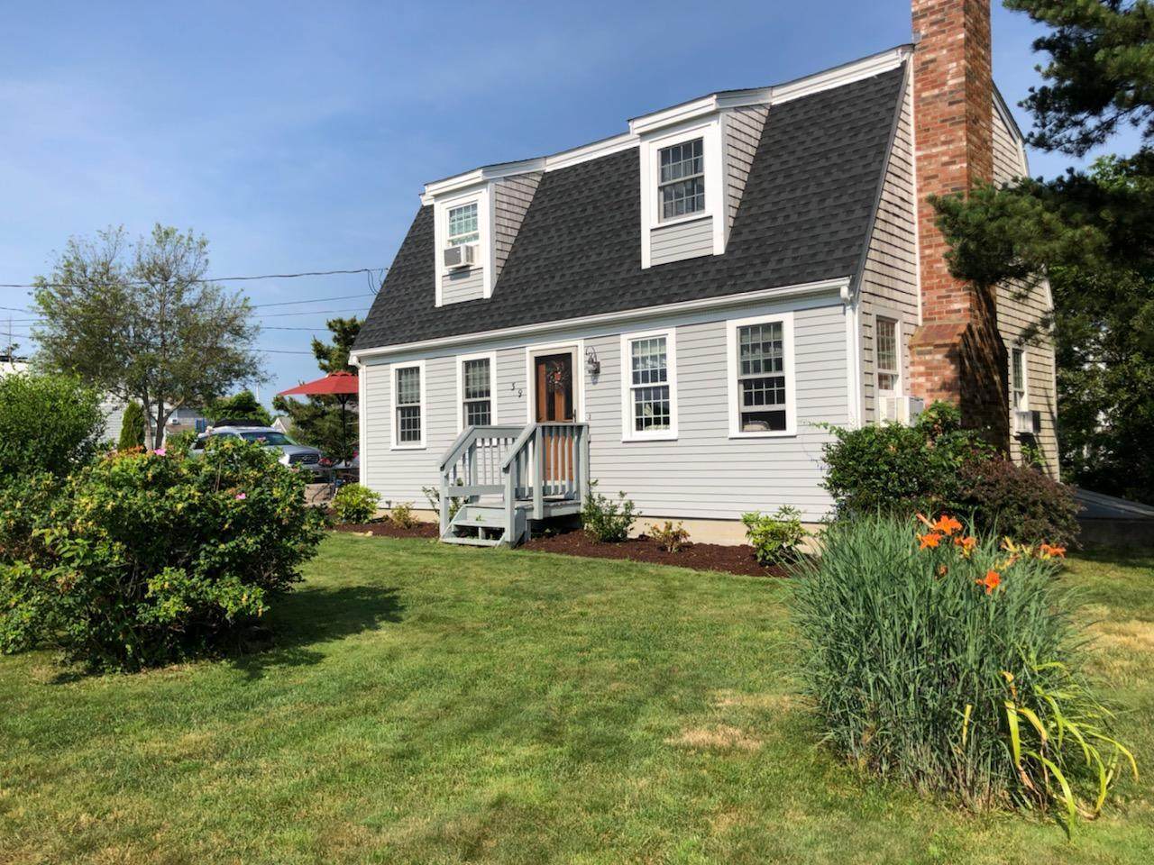 39 Dexter Avenue - Photo 1