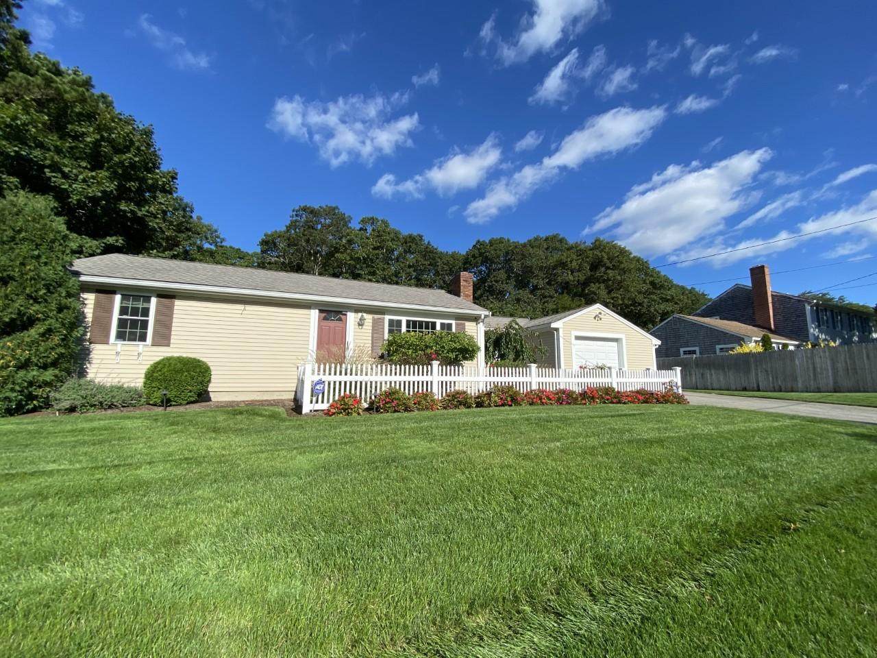 21 Monroe Lane - Photo 1