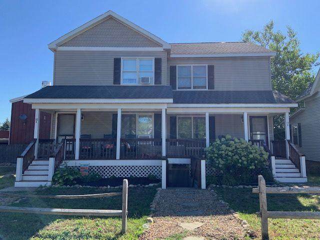 10 Hiawatha Avenue - Photo 1