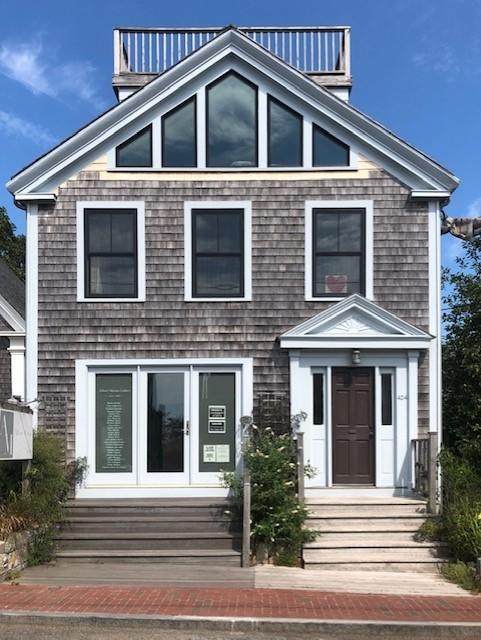 424 Commercial Street - Photo 1