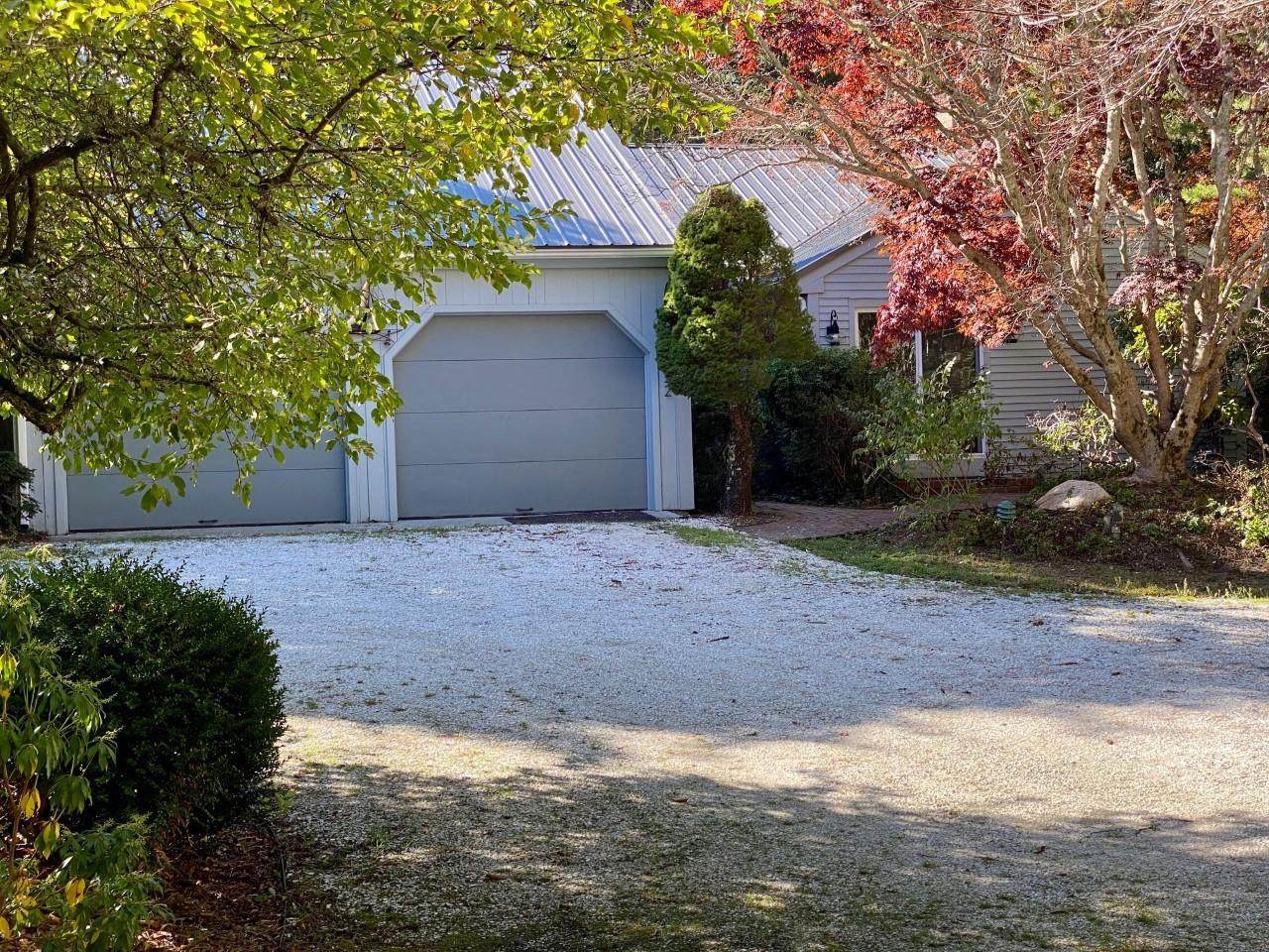 522 Cotuit Bay Drive - Photo 1