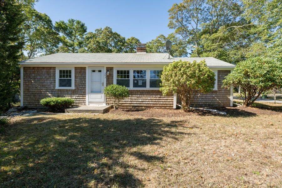 343 Strawberry Hill Road - Photo 1
