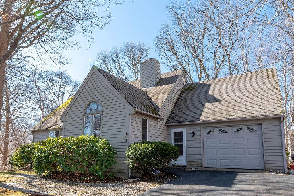 52 Redwood Circle - Photo 1