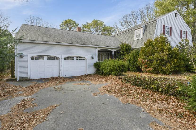 107 Robbins Street - Photo 1