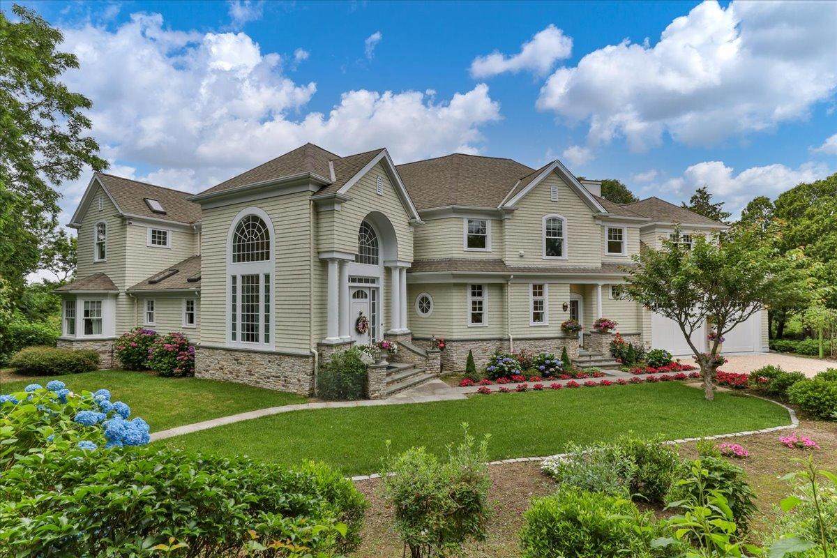 15 Clowes Drive - Photo 1