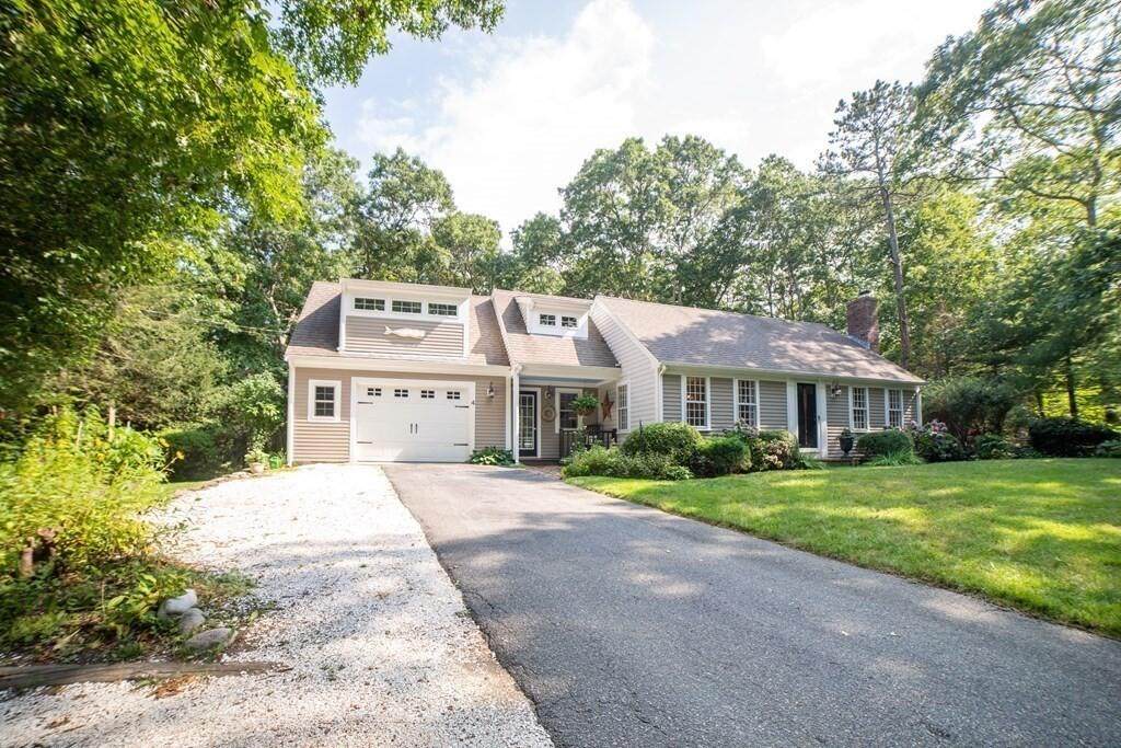 4 Burning Tree Lane - Photo 1