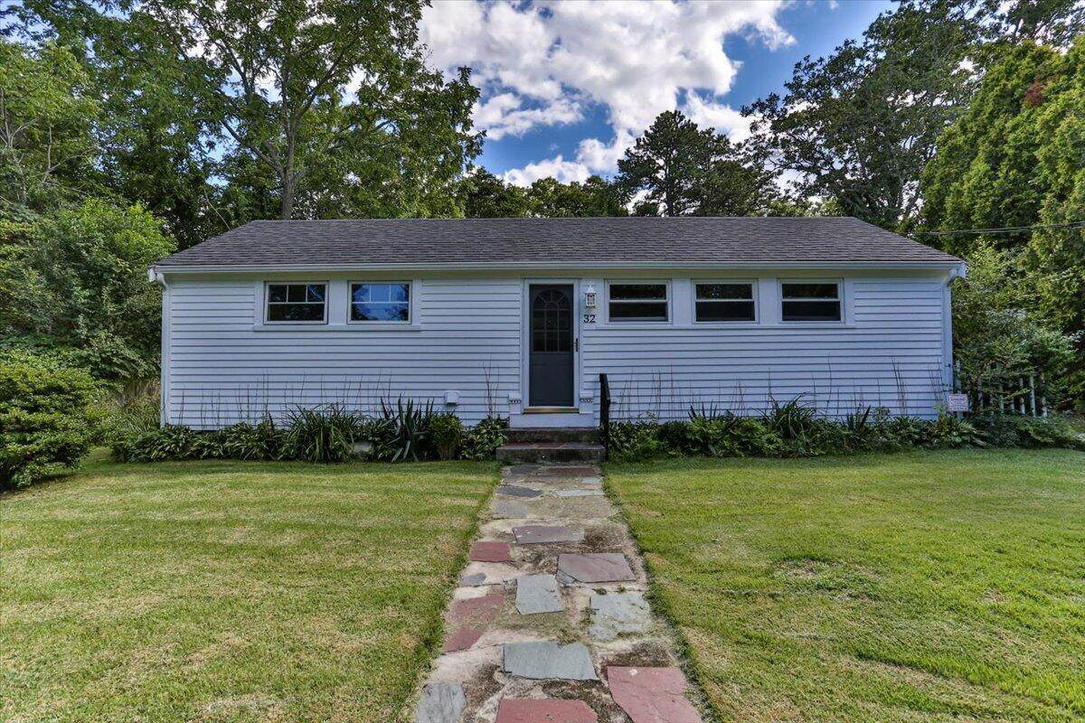 32 Quashnet Road - Photo 1