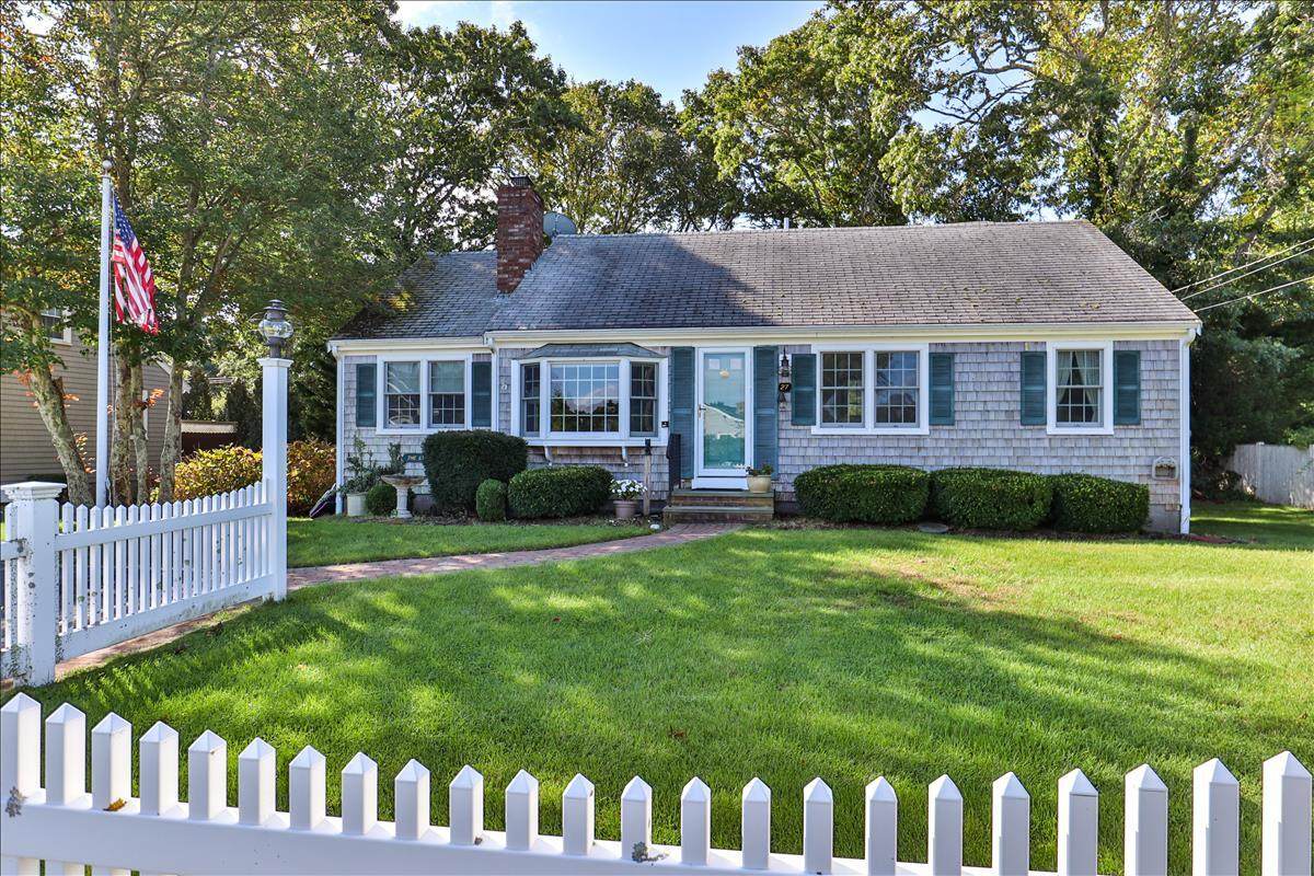 27 Arbutus Lane - Photo 1
