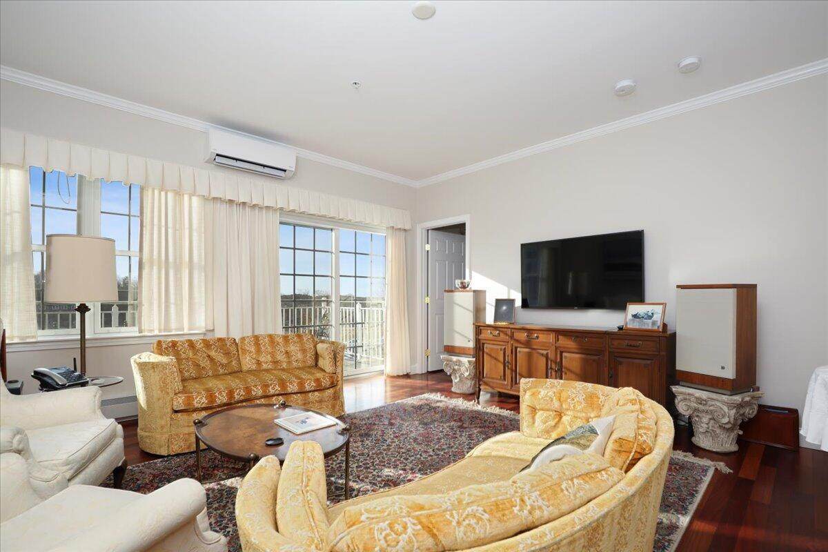 100 Alden Street - Photo 1