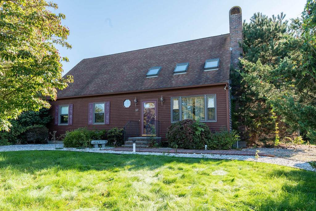 37 Meadow View Drive - Photo 1