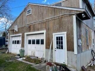 11 Mayflower Avenue - Photo 1