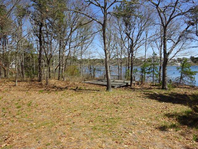 11 Edgewater Drive - Photo 1
