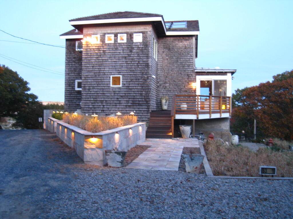 63 Mayflower Avenue - Photo 1