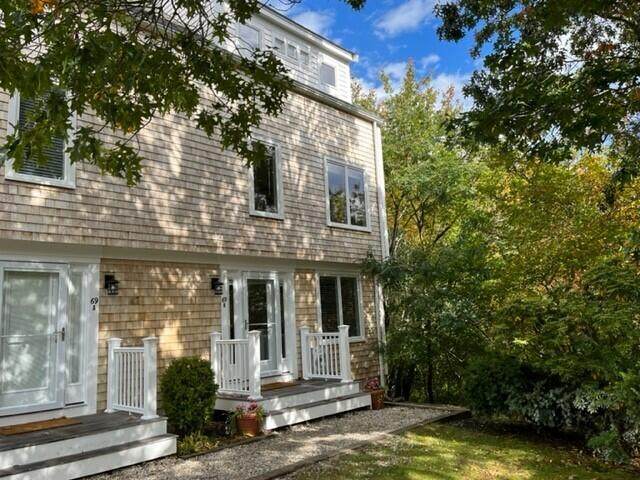 69 Howland Street - Photo 1