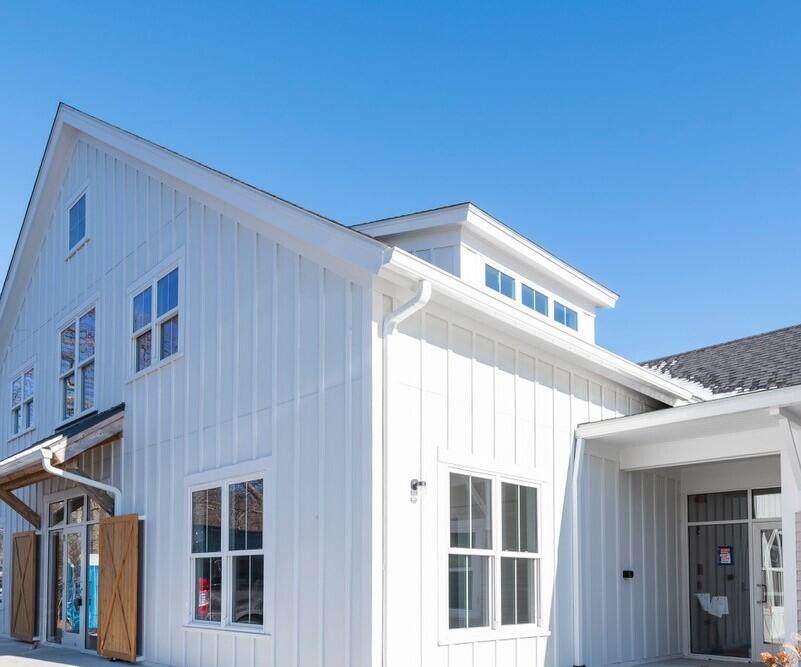 100 Dillingham Avenue - Photo 1