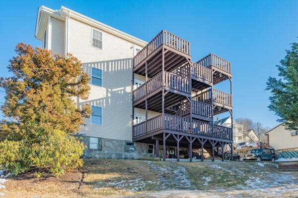 131 Stewart Street - Photo 1