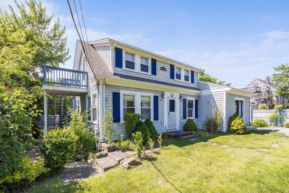 281 Gosnold Street - Photo 1