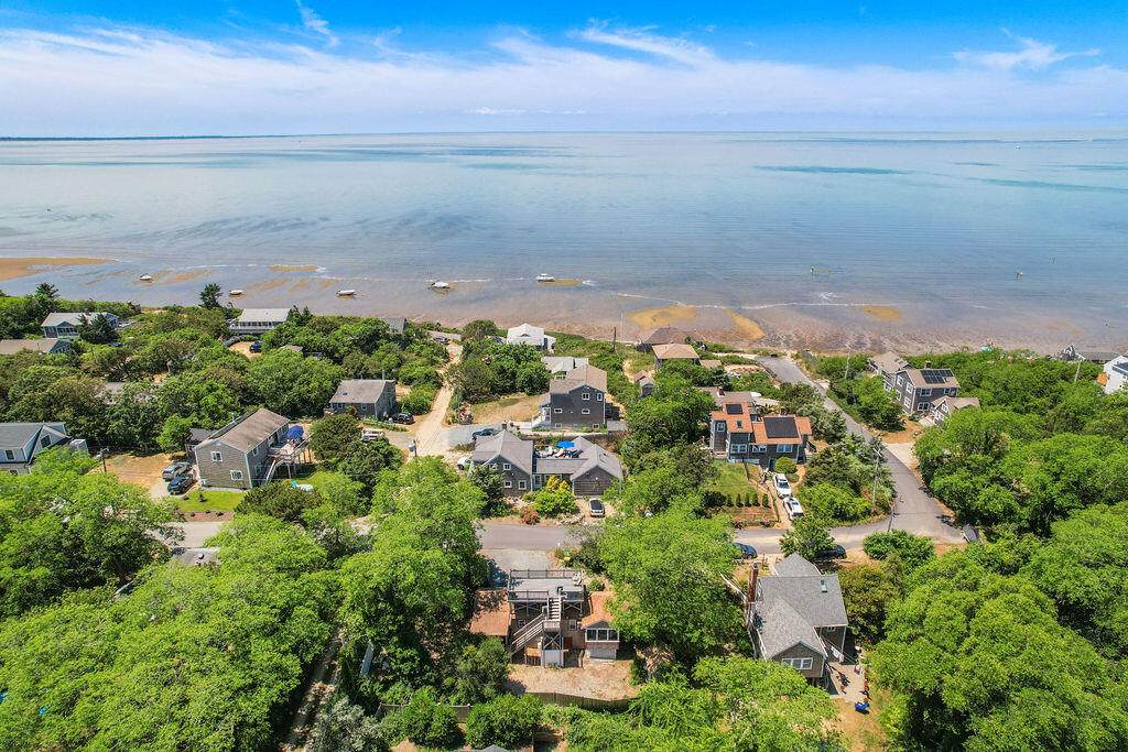 118 Bay Road - Photo 1