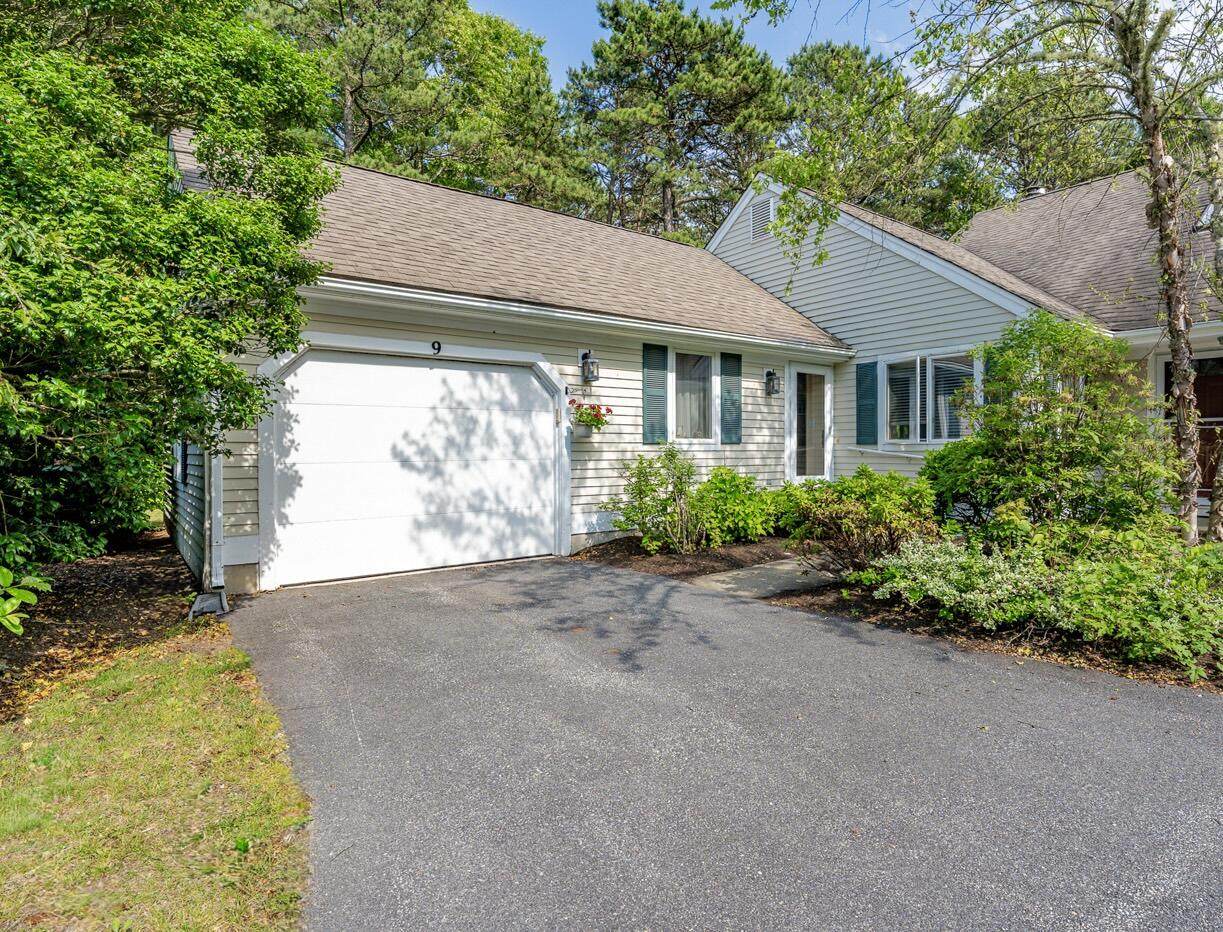 9 Pacific Avenue - Photo 1