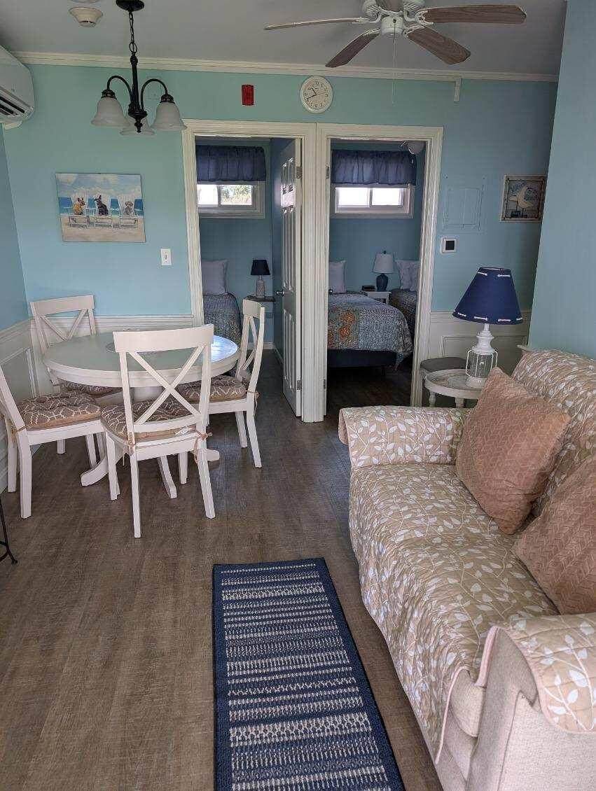 https://bt-photos.global.ssl.fastly.net/capecod/1280_boomver_1_22503730-2.jpg