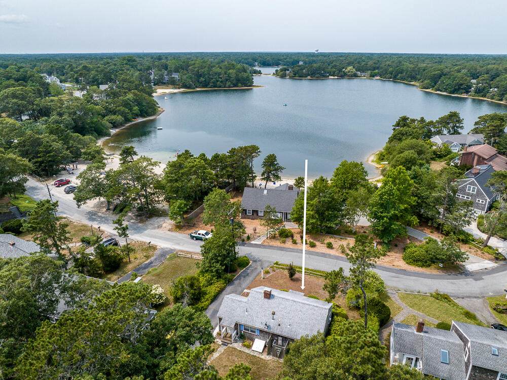 139 Clearwater Drive - Photo 1