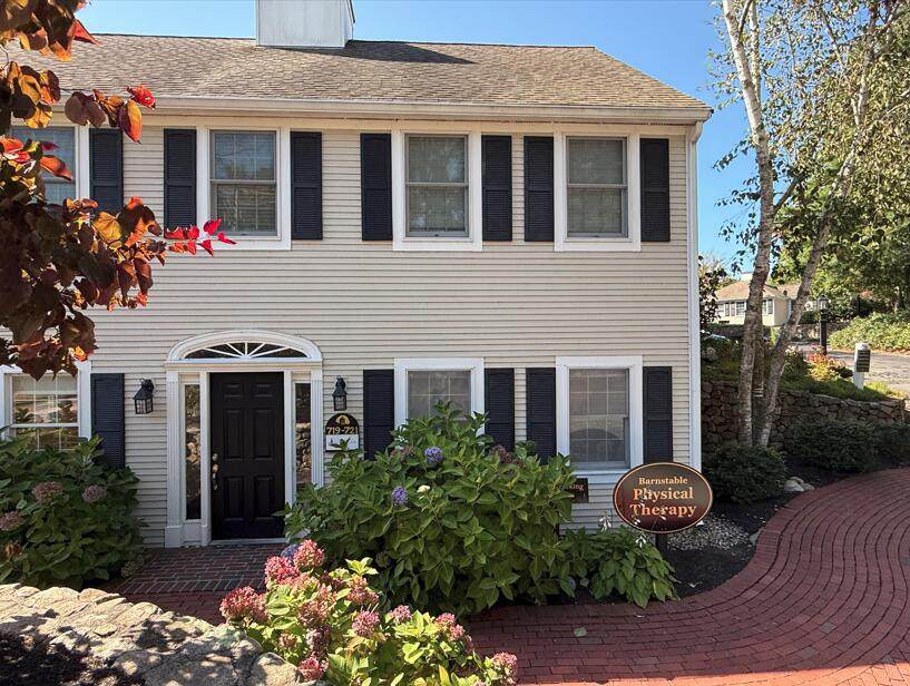 721 Main Street - Photo 1