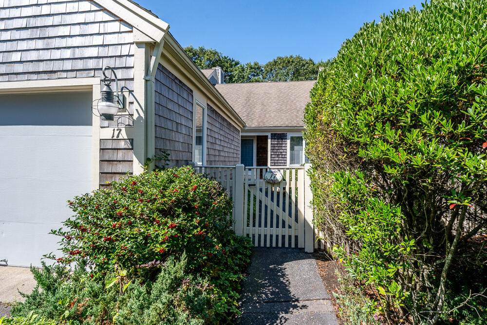 https://bt-photos.global.ssl.fastly.net/capecod/orig_boomver_1_22504535-2.jpg