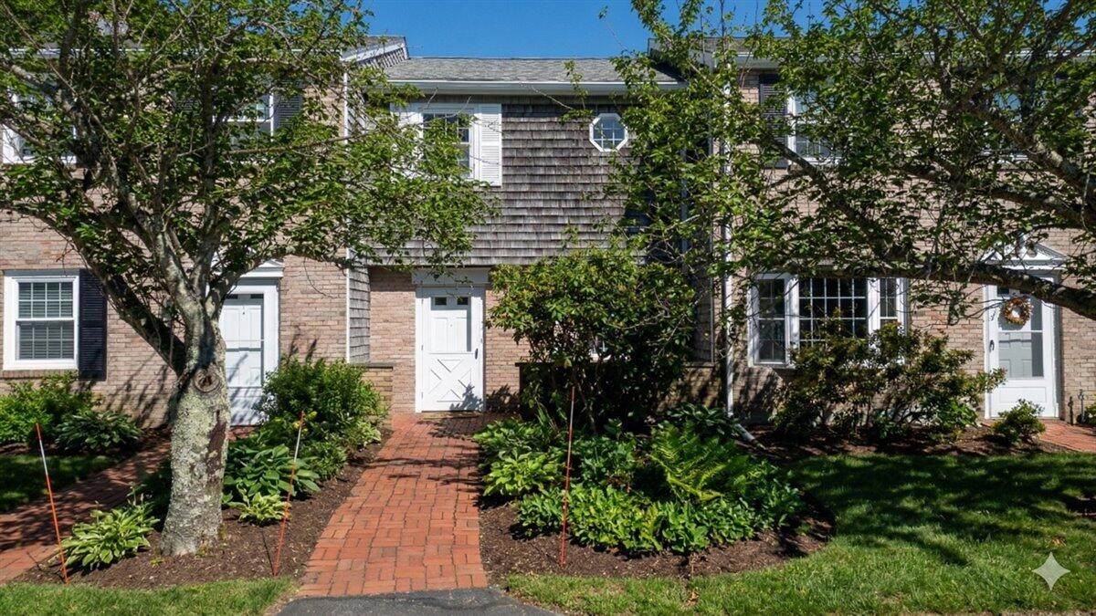 8 Captain Cook Lane - Photo 1