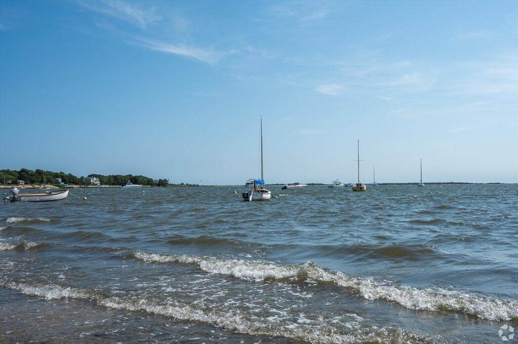 https://bt-photos.global.ssl.fastly.net/capecod/orig_boomver_1_22601410-2.jpg