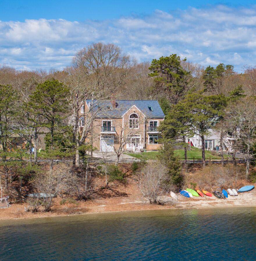 251 Lakeside Drive - Photo 1